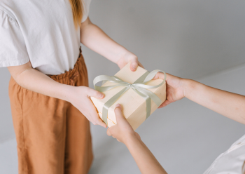 gift giving gift giving